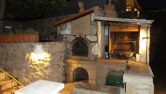 2014-10-29-brick-oven.jpg